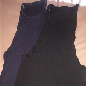 Lululemon high neck tanks